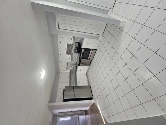 $1,800 | 212 Madison Street, Unit 3B, Joliet, IL 60435