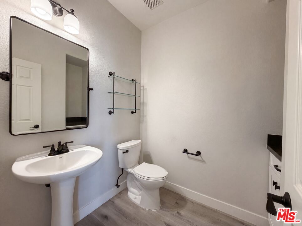 29206 Rio Lobo Way Valencia, CA 91354 - Photo 16 of 22 Gallery Image 16