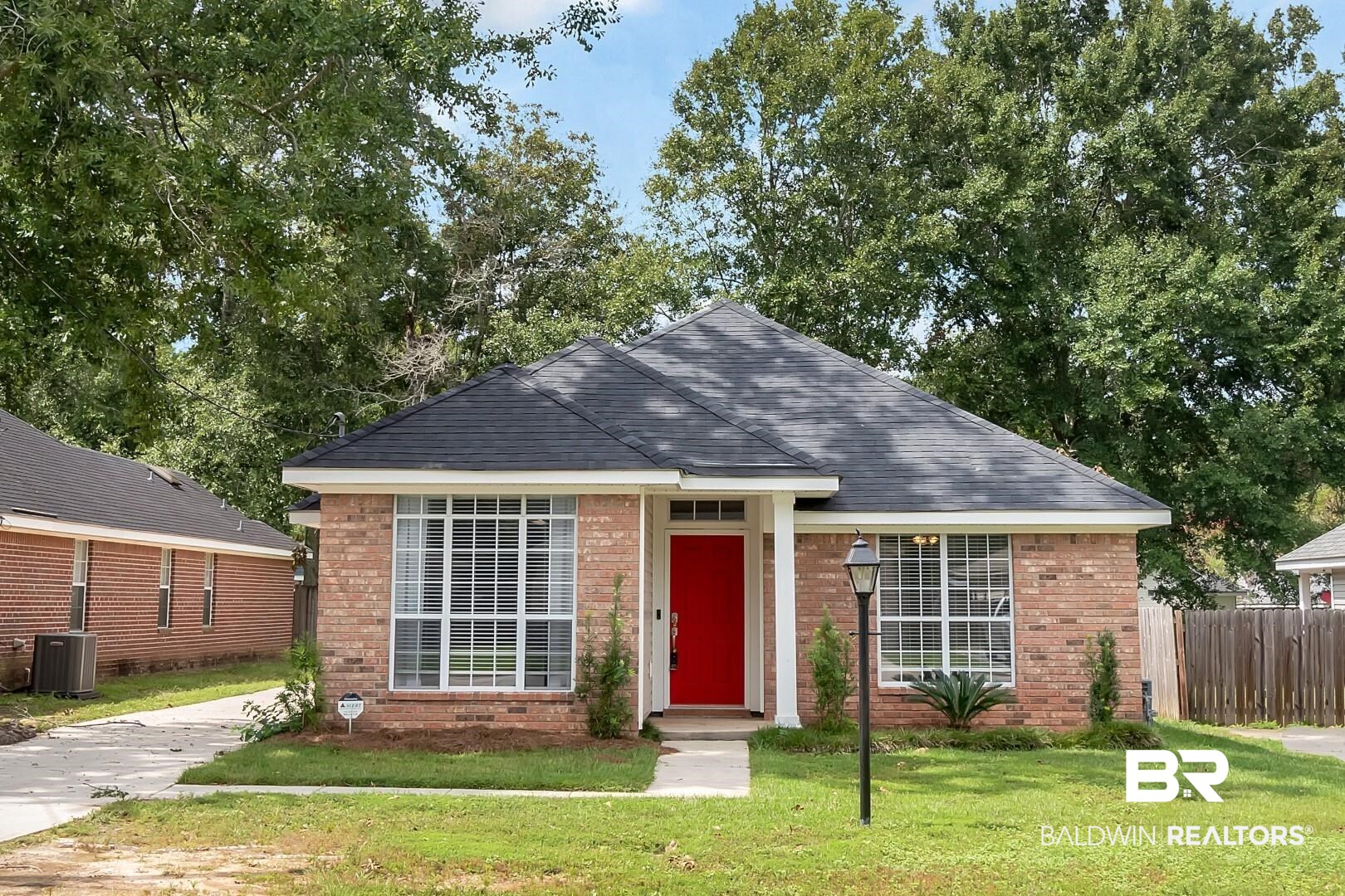 958 Henckley Avenue Mobile, AL 36609 - Photo 1 of 37