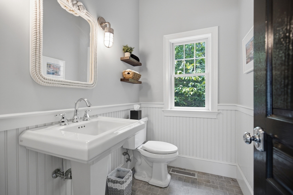 202 R Prospect Street Easton, MA 02375 - Photo 14 of 40