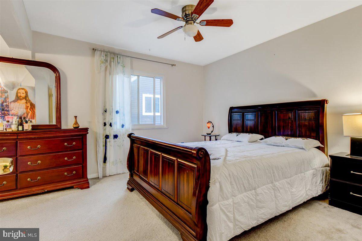 34 Federal Court, Unit 49 Gaithersburg, MD 20877 - Photo 24 of 36 MASTER BEDROOM