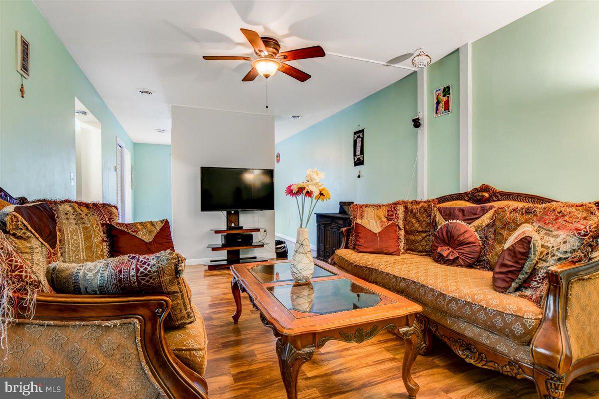 34 Federal Court, Unit 49 Gaithersburg, MD 20877 - Photo 7 of 36 LR