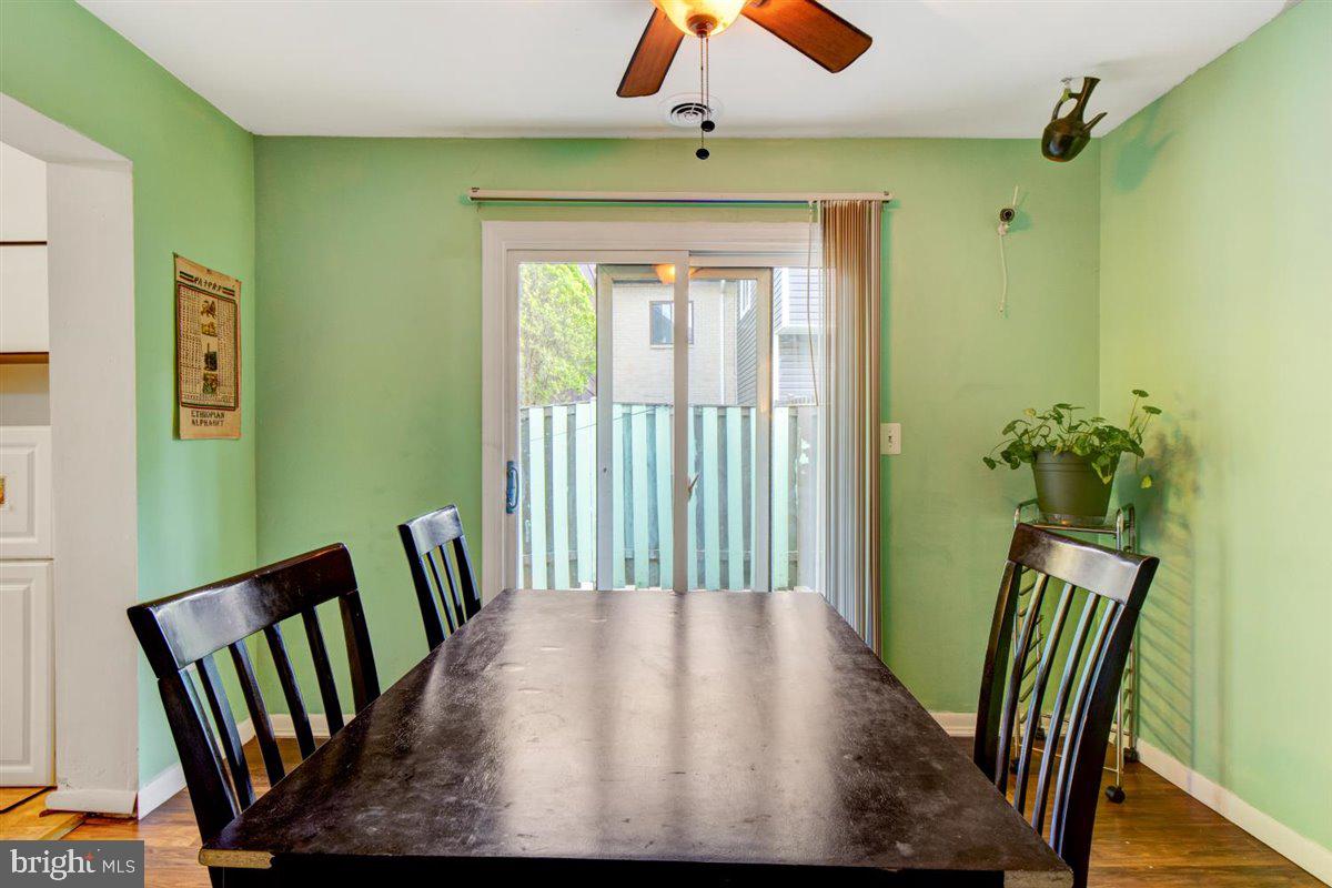 34 Federal Court, Unit 49 Gaithersburg, MD 20877 - Photo 10 of 36 DR (seperate)