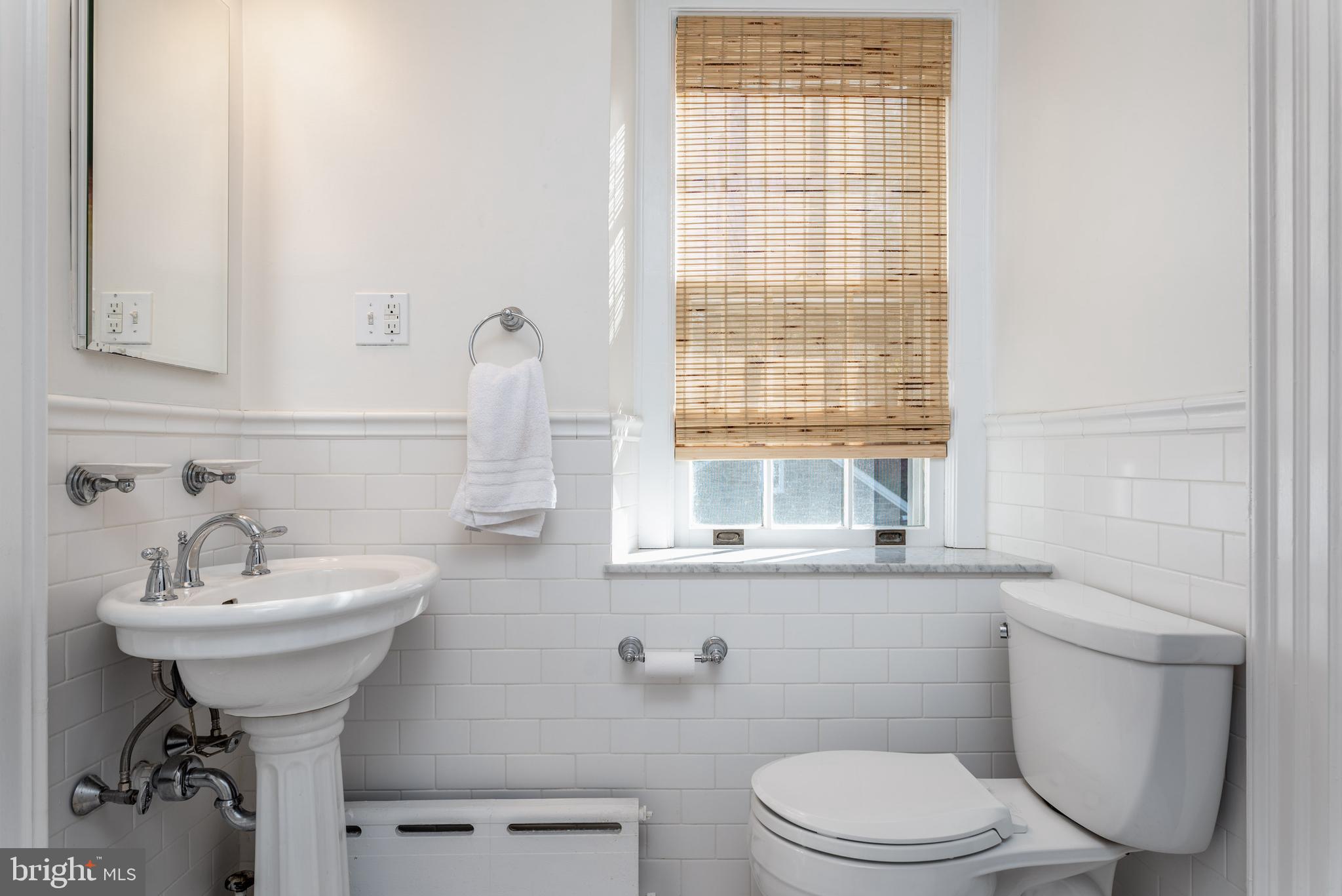 194 Fishers Road Bryn Mawr, PA 19010 - Photo 29 of 48 Jack and Jill Bathroom