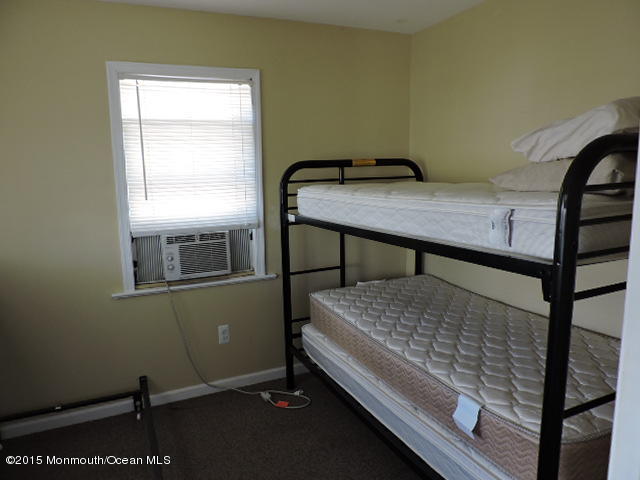 577 1/2 Brielle Road Manasquan, NJ 08736 - Photo 5 of 32 DSCN1844