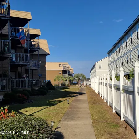$169,900 | 313 Lake Place Condo Drive, Elizabethtown, NC 28337