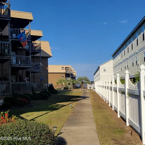 $169,900 | 313 Lake Place Condo Drive, Elizabethtown, NC 28337