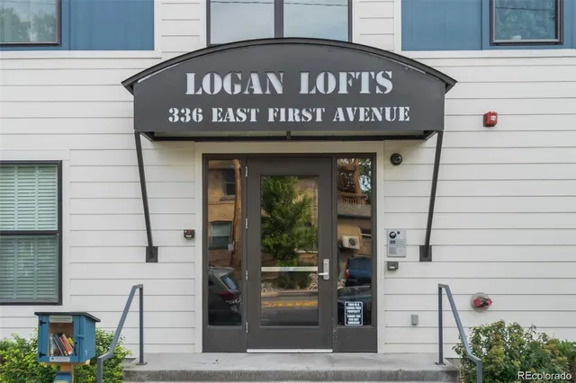 a view of sign board