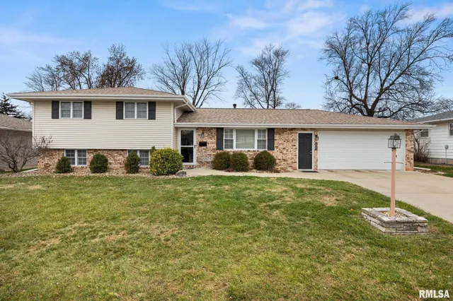 $289,900 | 225 South Montana Avenue, Morton, IL 61550