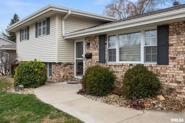 $289,900 | 225 South Montana Avenue, Morton, IL 61550