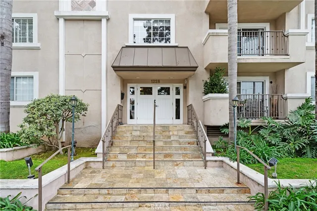 $715,000 | 1228 14th Street, Unit 105, Santa Monica, CA 90404