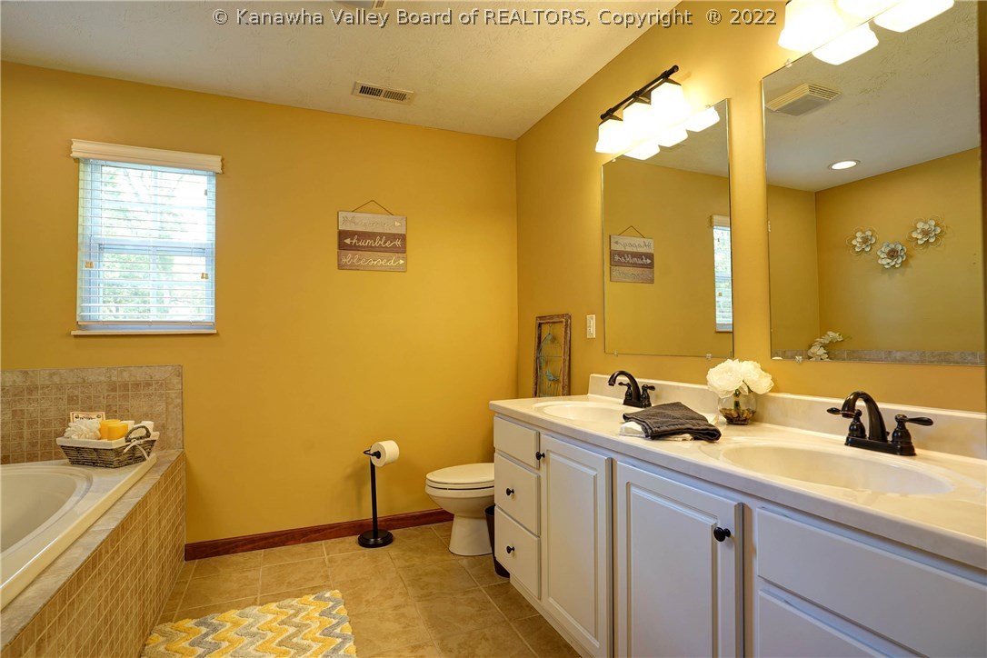 85 Victoria Commons Winfield, WV 25213 - Photo 21 of 37 Gallery Image 21