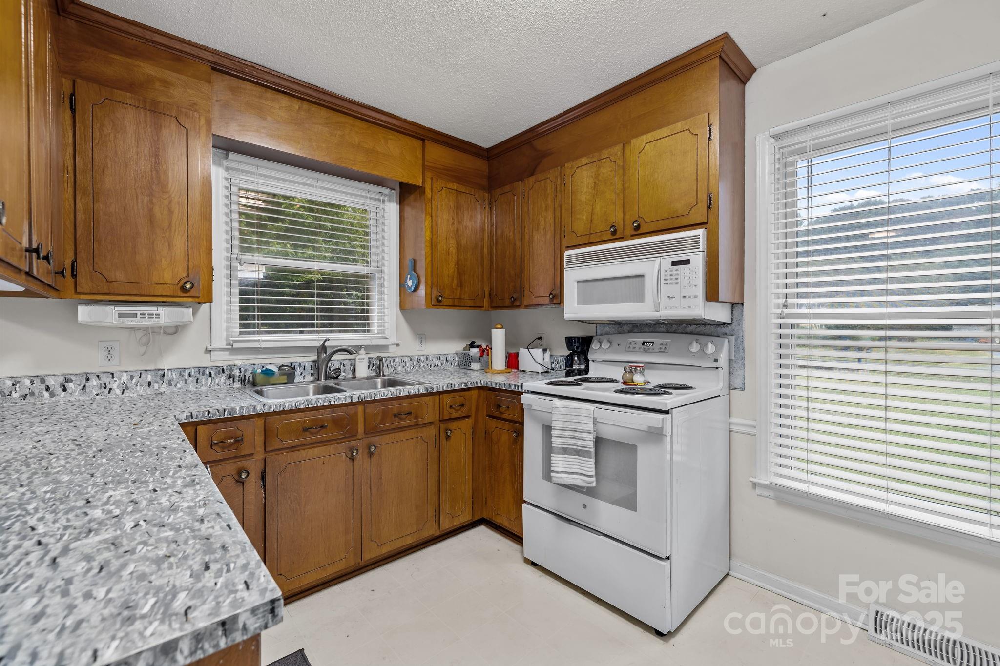 7717 Davis Road Mint Hill, NC 28227 - Photo 9 of 24