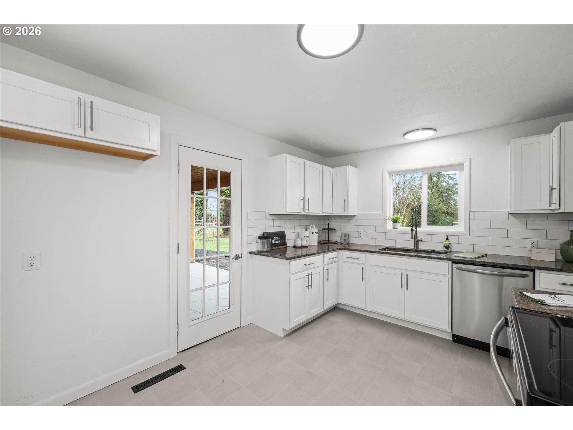 40064 McKenzie Highway Springfield, OR 97478 - Photo 13 of 47