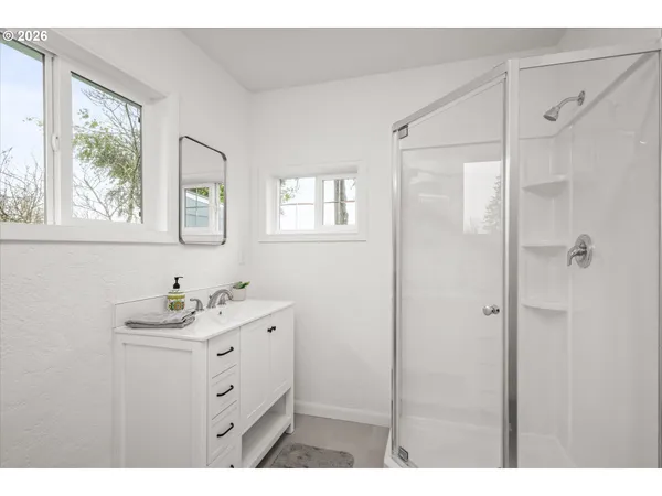 $585,000 | 40064 McKenzie Highway, Springfield, OR 97478