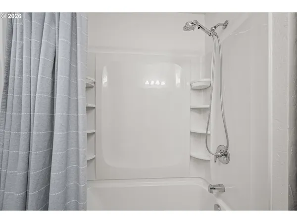 $585,000 | 40064 McKenzie Highway, Springfield, OR 97478