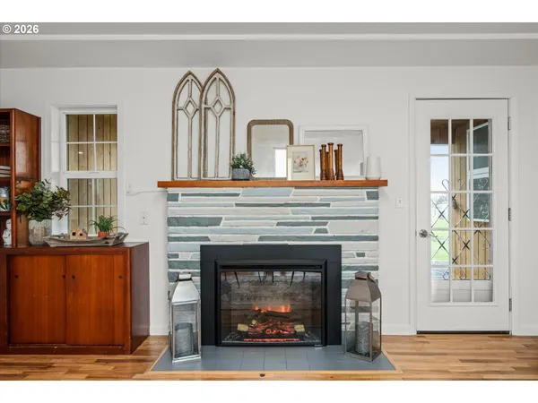 $585,000 | 40064 McKenzie Highway, Springfield, OR 97478