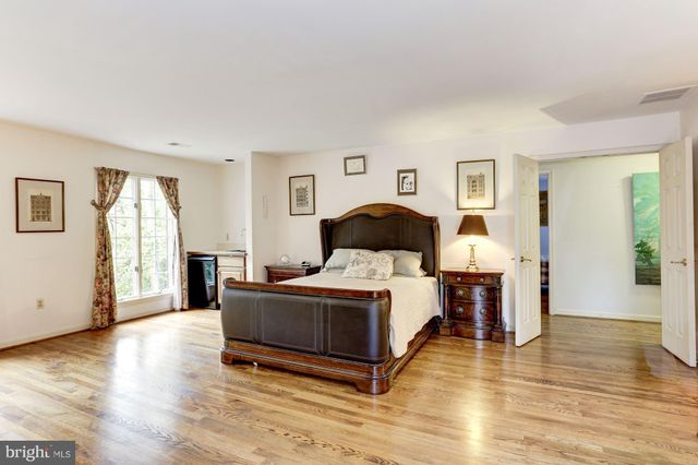 $1,069,000 | 7960 West Beach Drive Northwest, Washington, DC 20012