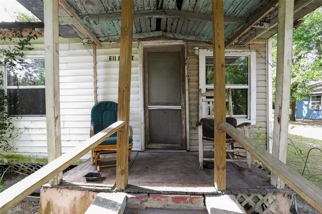 a view of deck with patio