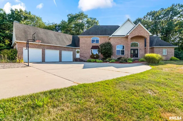 $1,108,500 | 13599 Woodland Drive, Athens, IL 62613