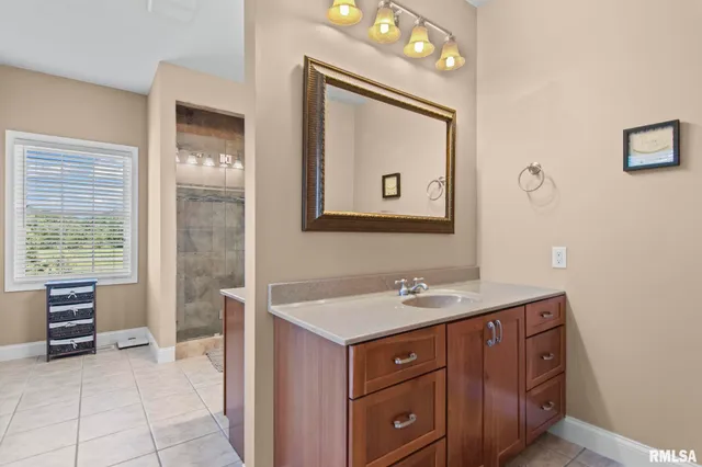 $1,108,500 | 13599 Woodland Drive, Athens, IL 62613