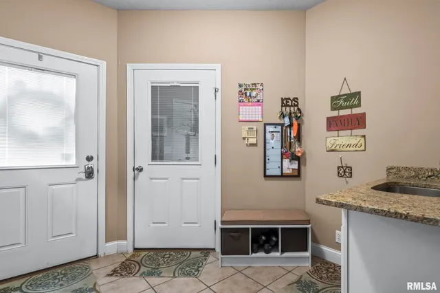 $1,108,500 | 13599 Woodland Drive, Athens, IL 62613