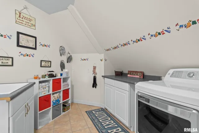 $1,108,500 | 13599 Woodland Drive, Athens, IL 62613