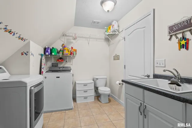 $1,108,500 | 13599 Woodland Drive, Athens, IL 62613