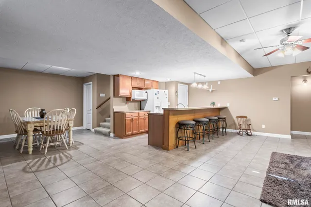 $1,108,500 | 13599 Woodland Drive, Athens, IL 62613