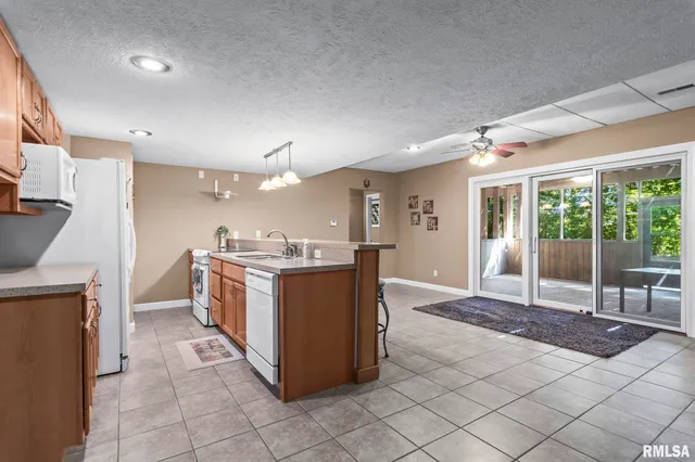 $1,108,500 | 13599 Woodland Drive, Athens, IL 62613