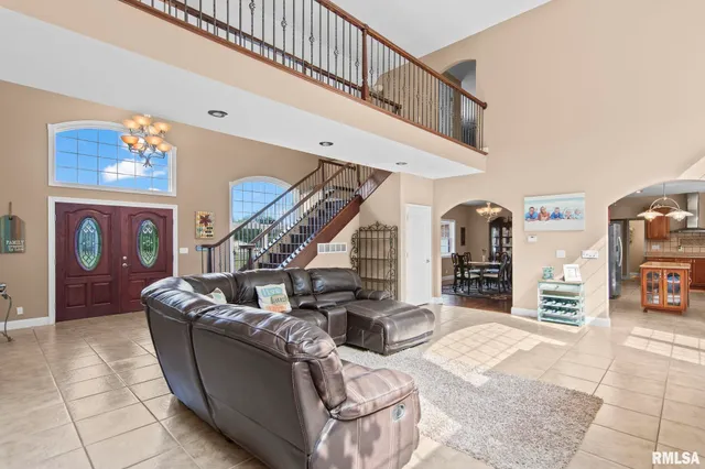 $1,108,500 | 13599 Woodland Drive, Athens, IL 62613