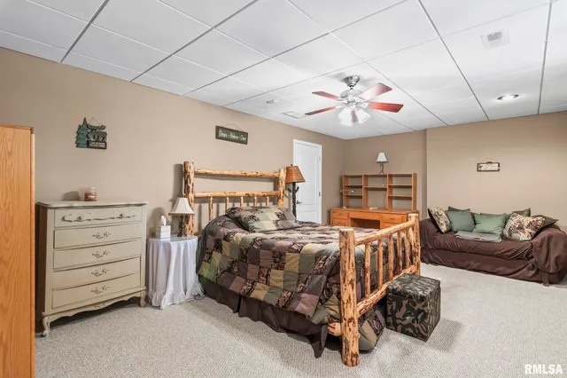 $1,108,500 | 13599 Woodland Drive, Athens, IL 62613