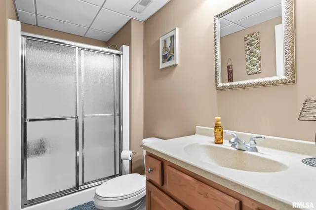 $1,108,500 | 13599 Woodland Drive, Athens, IL 62613