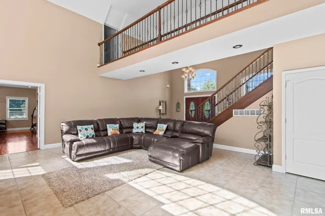 $1,108,500 | 13599 Woodland Drive, Athens, IL 62613