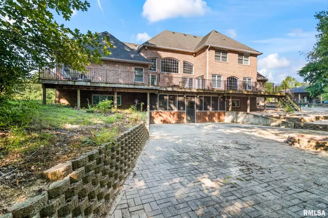 $1,108,500 | 13599 Woodland Drive, Athens, IL 62613