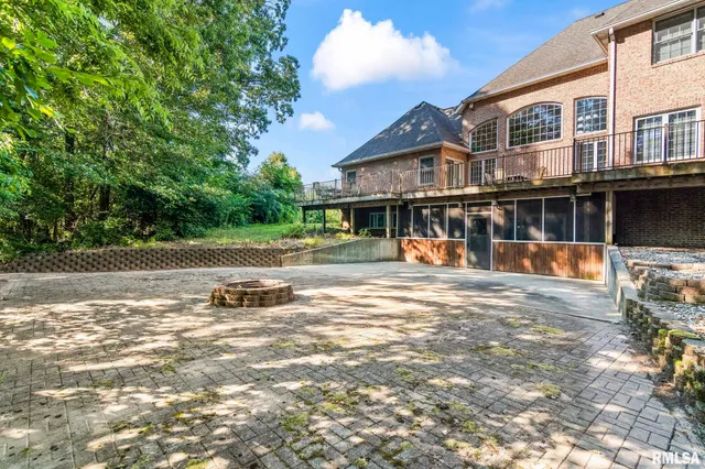 $1,108,500 | 13599 Woodland Drive, Athens, IL 62613