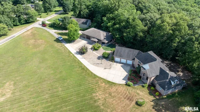 $1,108,500 | 13599 Woodland Drive, Athens, IL 62613