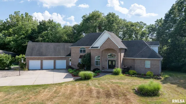 $1,108,500 | 13599 Woodland Drive, Athens, IL 62613
