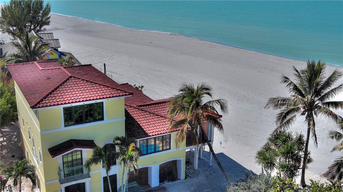 11551 Wightman Lane Captiva, FL 33924 - Photo 36 of 38 an outdoor space with seating