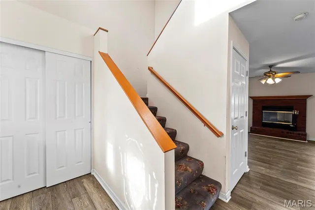 $289,500 | 202 Sun Valley Drive, Smithton, IL 62285