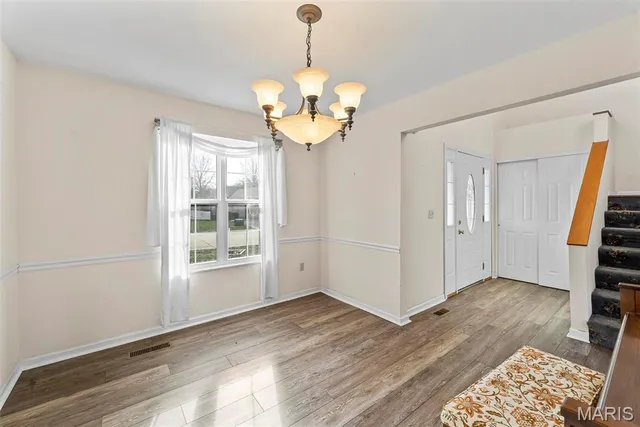 $289,500 | 202 Sun Valley Drive, Smithton, IL 62285