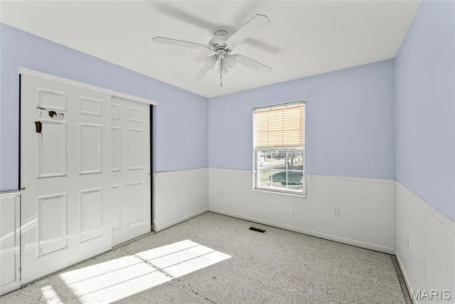 $289,500 | 202 Sun Valley Drive, Smithton, IL 62285