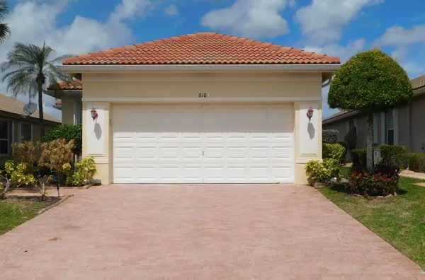$2,300 | 810 Northwest Rutherford Court, Port St. Lucie, FL 34983