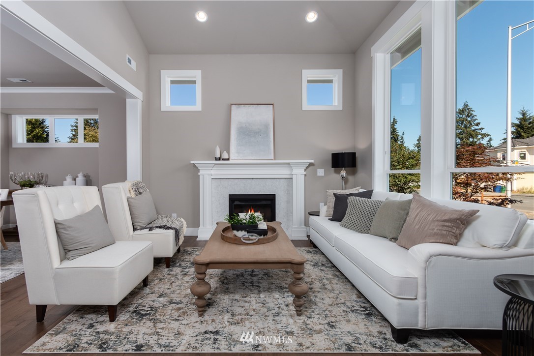 555 Hoquiam Avenue Northeast Renton, WA 98059 - Photo 2 of 24 Gallery Image 2