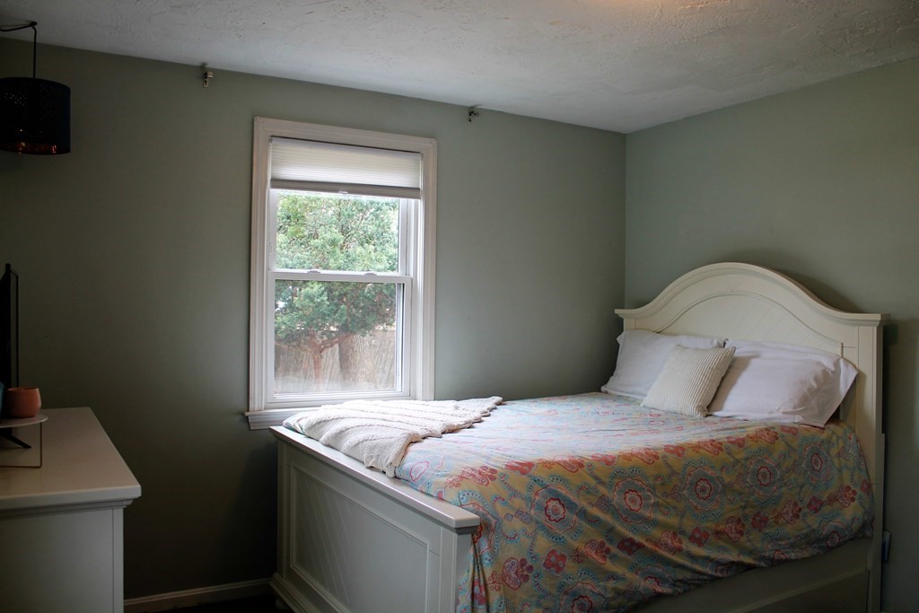 76 Gregory Road Holliston, MA 01746 - Photo 20 of 27 Gallery Image 20