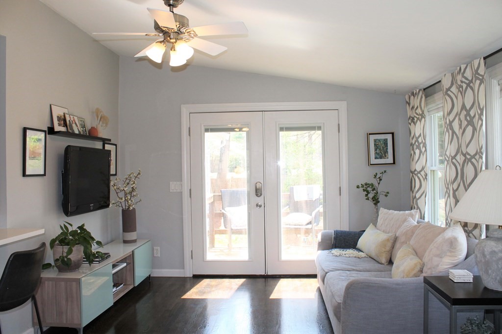 76 Gregory Road Holliston, MA 01746 - Photo 8 of 27 Gallery Image 8