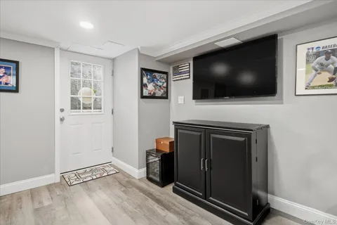 $949,999 | 272 Hamilton Avenue, Massapequa, NY 11758
