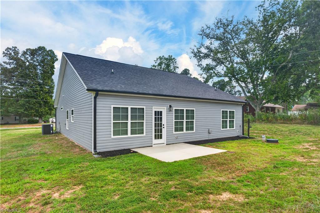 687 Deadmon Road Mocksville, NC 27028 - Photo 10 of 34