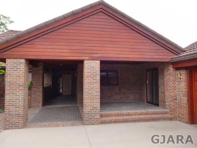 855 25 Road Grand Junction, CO 81505 - Photo 8 of 41 a front view of a house
