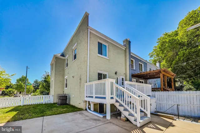 $4,250 | 1330 Staples Street Northeast, Washington, DC 20002